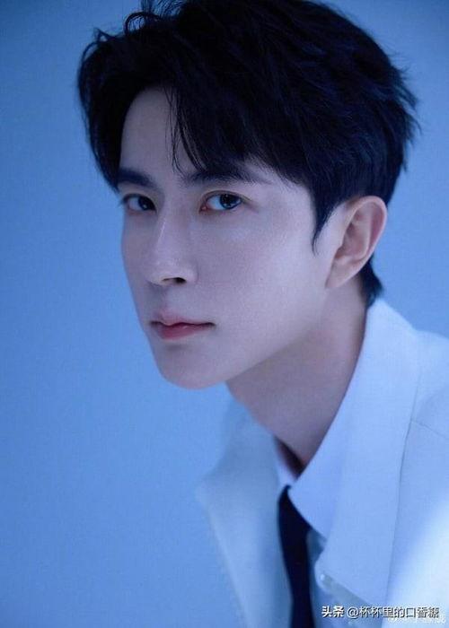 于朦胧的图片,光影交织下的魅力演绎