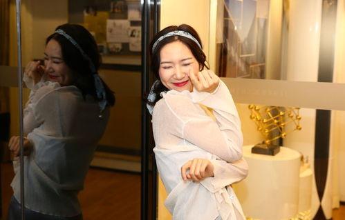 网红幕后文静背景,揭秘网红背后的神秘世界