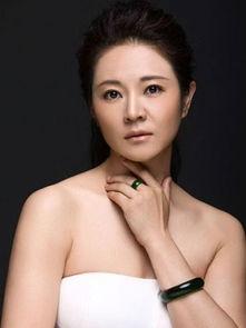 黄伟香个人资料,从平凡走向卓越的励志人生