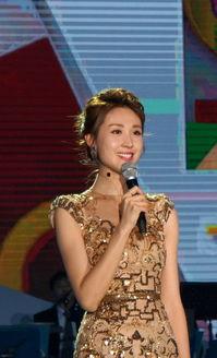 张宇女主持人资料,才华横溢的媒体新星，引领时尚潮流的传播者