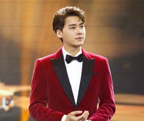 李易峰八卦,揭秘娱乐圈的“流量王”背后的故事